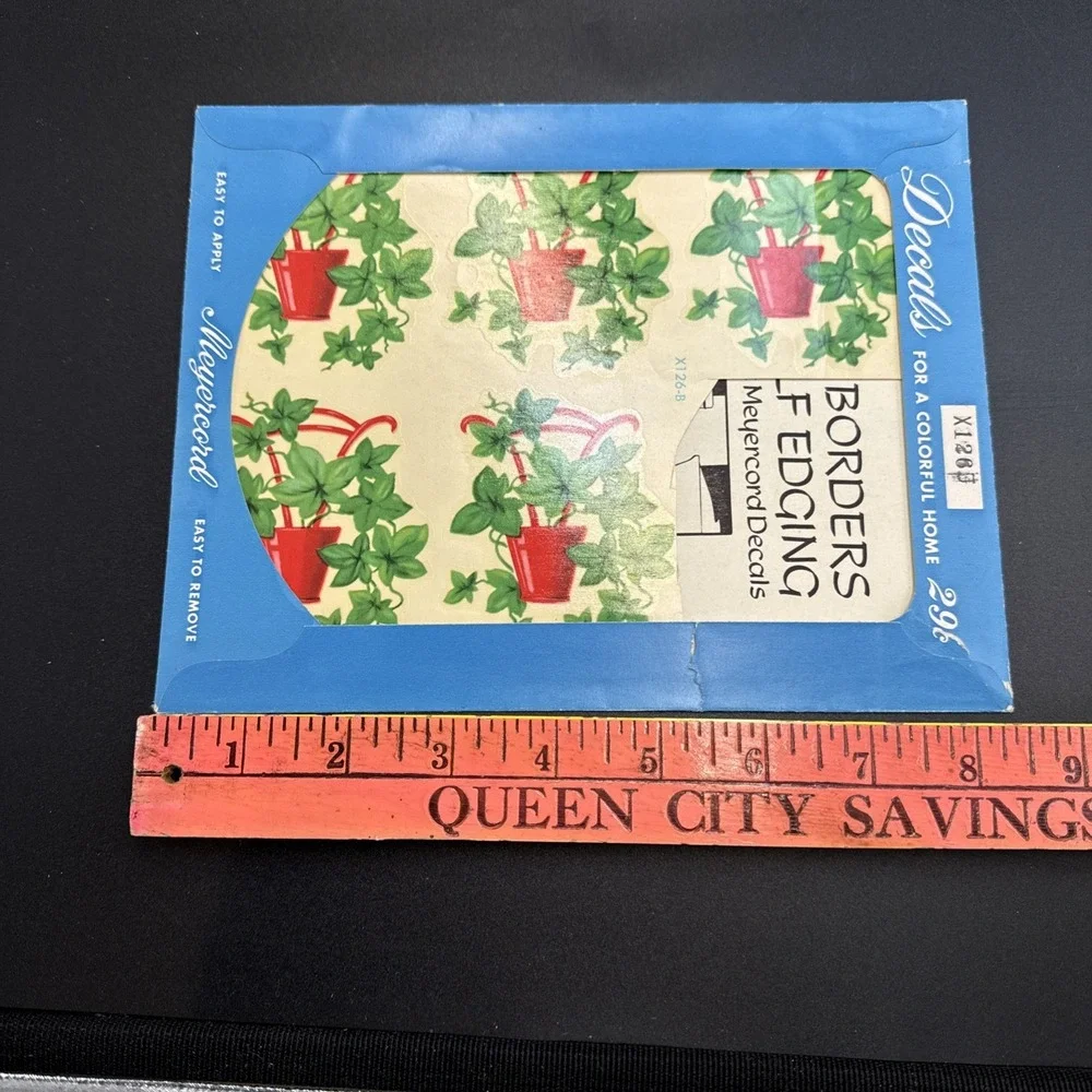 1950s Meyercord Decals X 125-B Small Hanging Flowerpots Red Green‎ (one Missing)